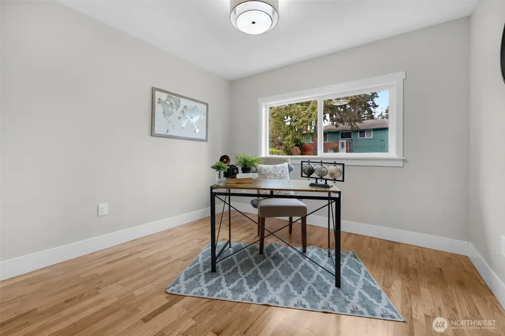 20008 Meridian Place N Shoreline WA 98133