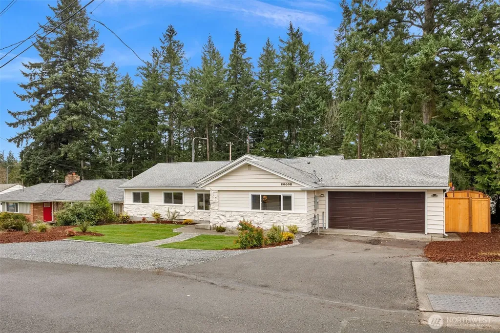 20008 Meridian Place N Shoreline WA 98133