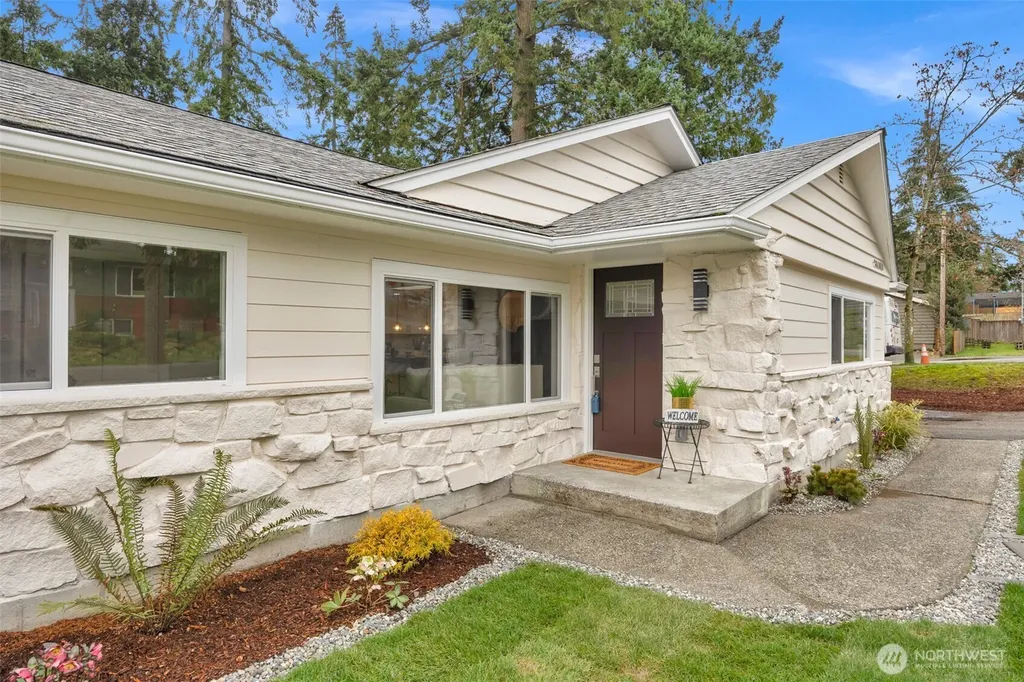 20008 Meridian Place N Shoreline WA 98133