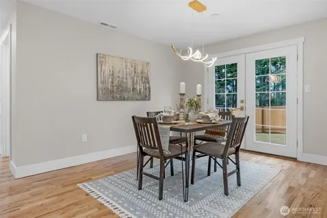 20008 Meridian Place N Shoreline WA 98133