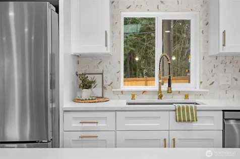 20008 Meridian Place N Shoreline WA 98133
