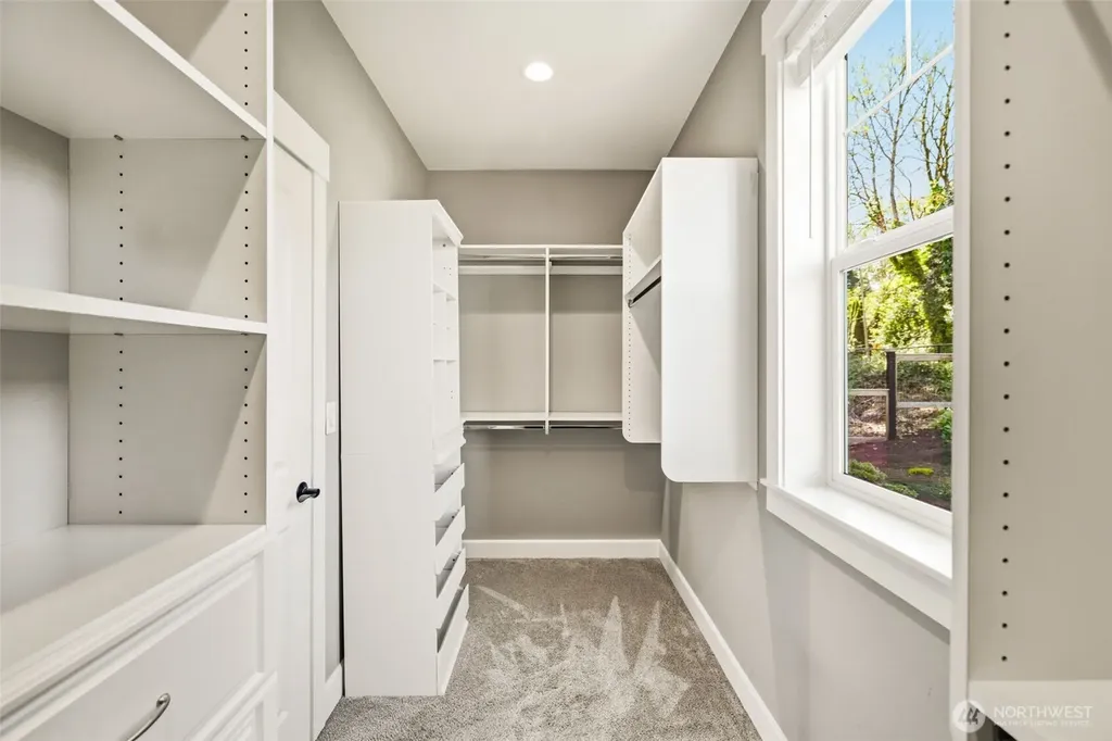 307 Puyallup Street Steilacoom WA 98388