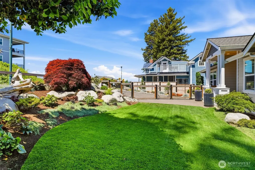 307 Puyallup Street Steilacoom WA 98388