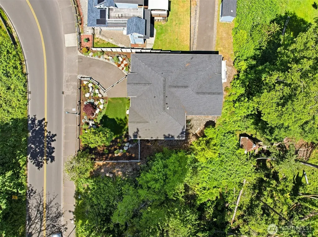 307 Puyallup Street Steilacoom WA 98388