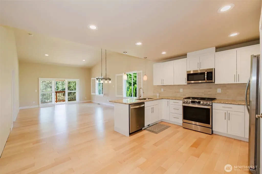 920 E Old Ranch Road Allyn WA 98524