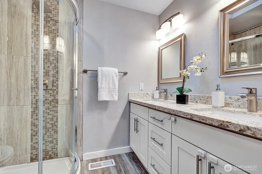 7843 NE 146th Street Kenmore WA 98028
