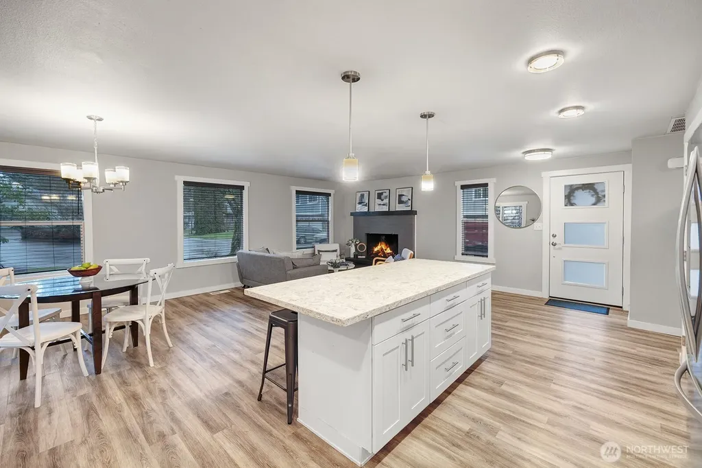 7843 NE 146th Street Kenmore WA 98028