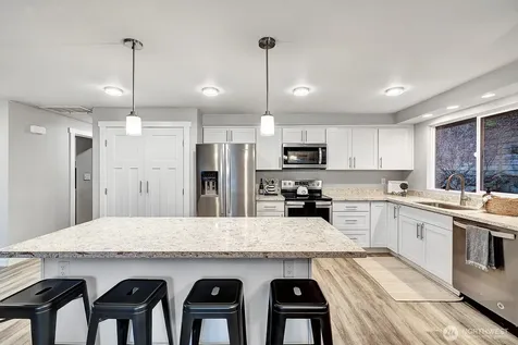 7843 NE 146th Street Kenmore WA 98028