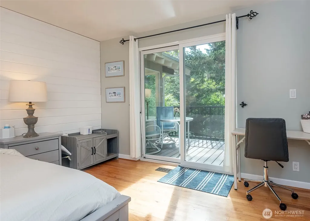 22808 106th Place W Edmonds WA 98020