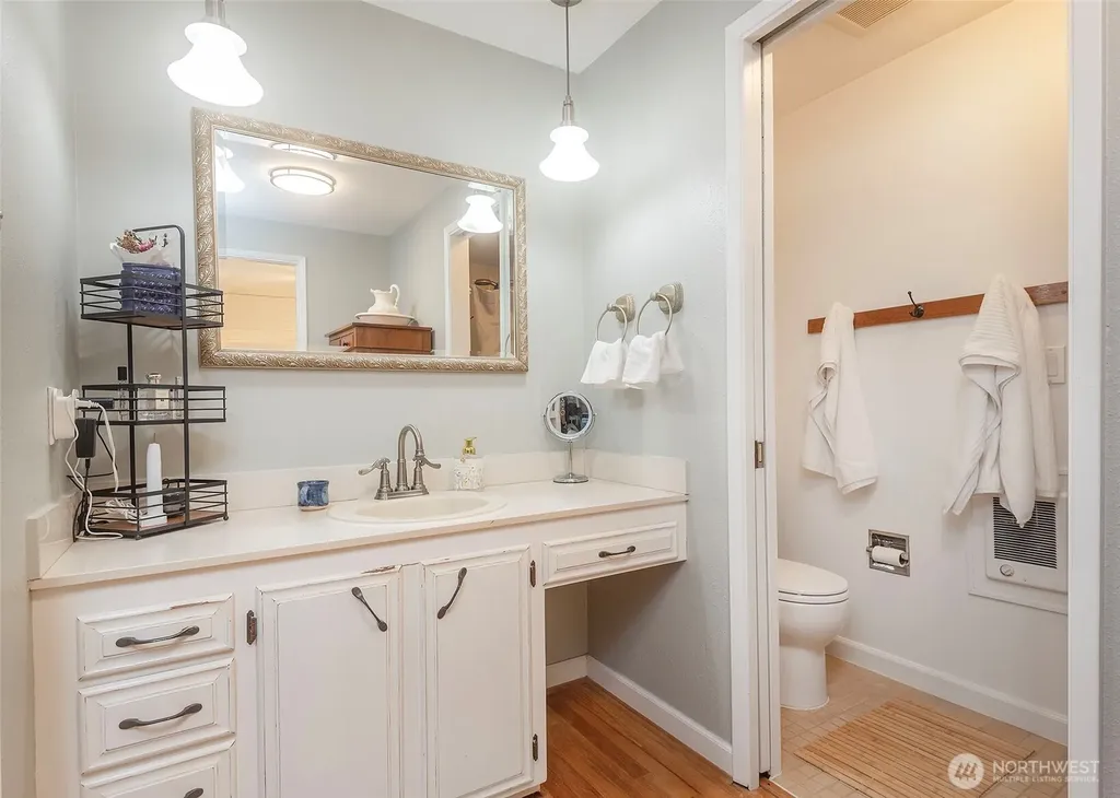 22808 106th Place W Edmonds WA 98020