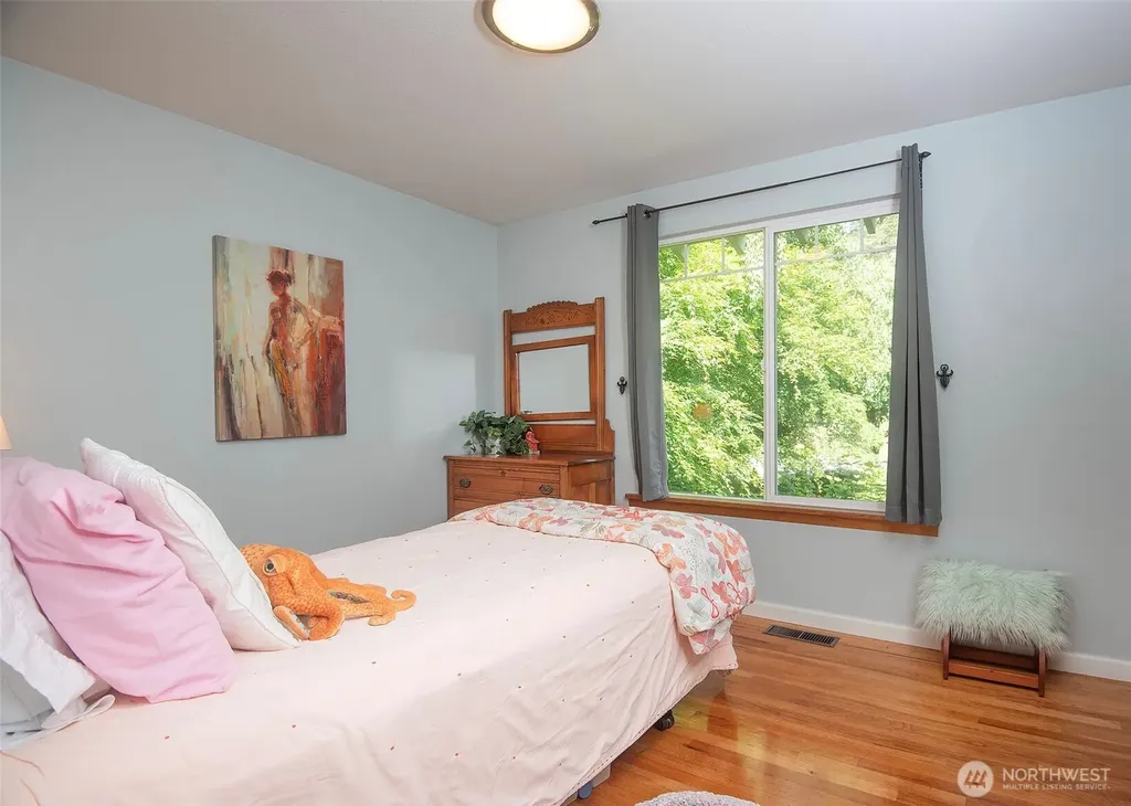 22808 106th Place W Edmonds WA 98020