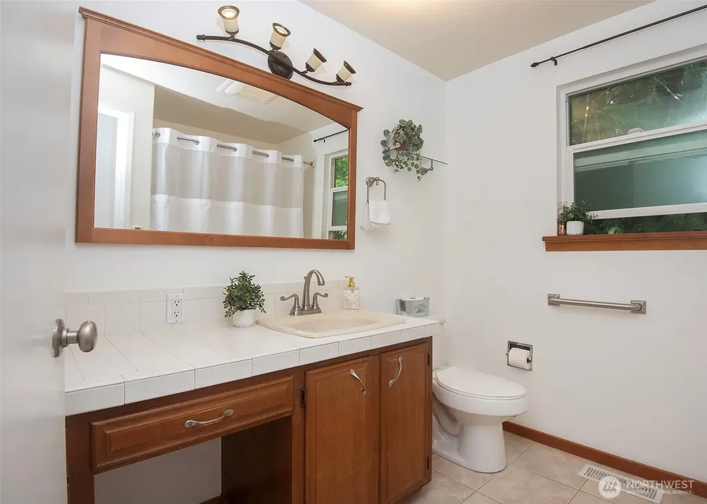 22808 106th Place W Edmonds WA 98020
