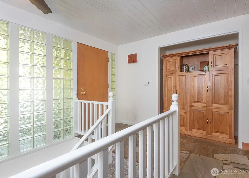 22808 106th Place W Edmonds WA 98020