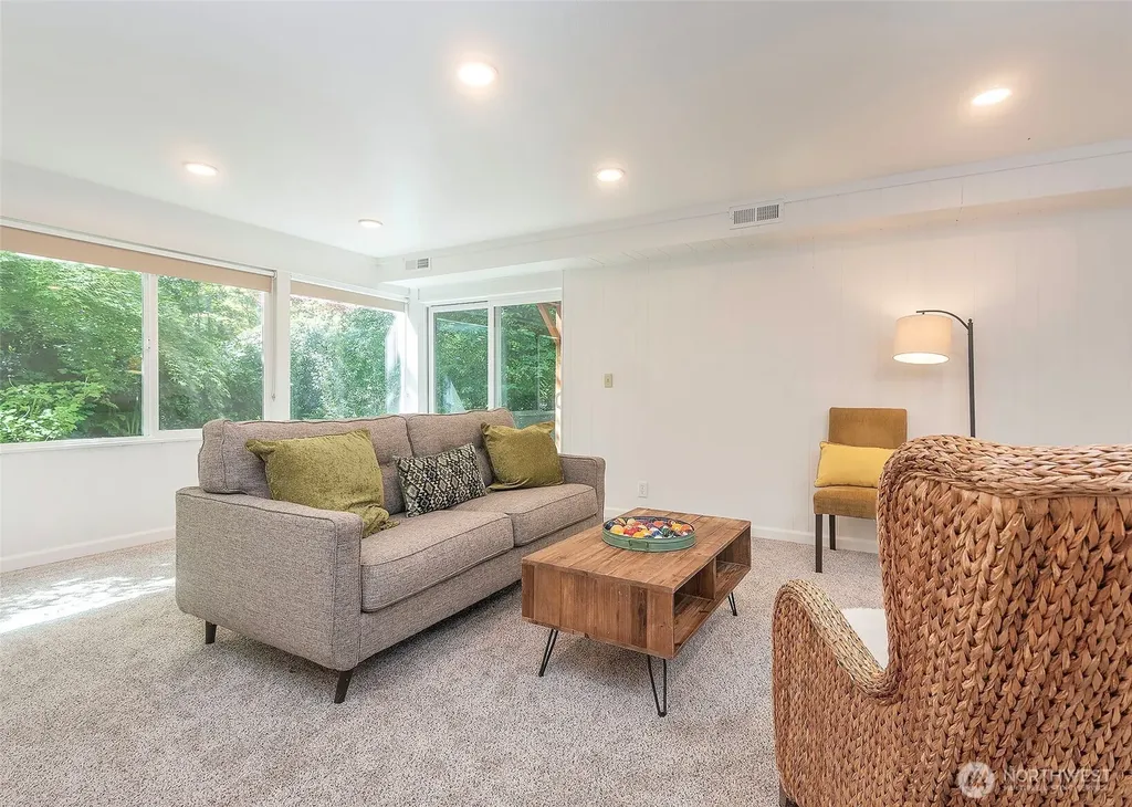 22808 106th Place W Edmonds WA 98020