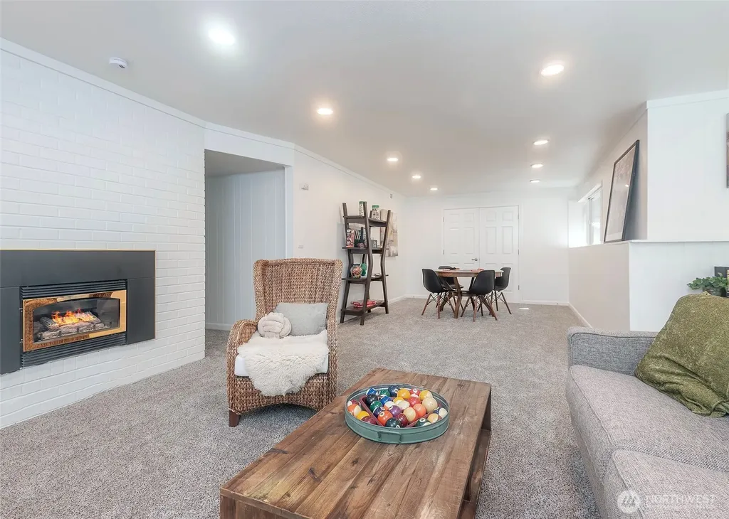 22808 106th Place W Edmonds WA 98020