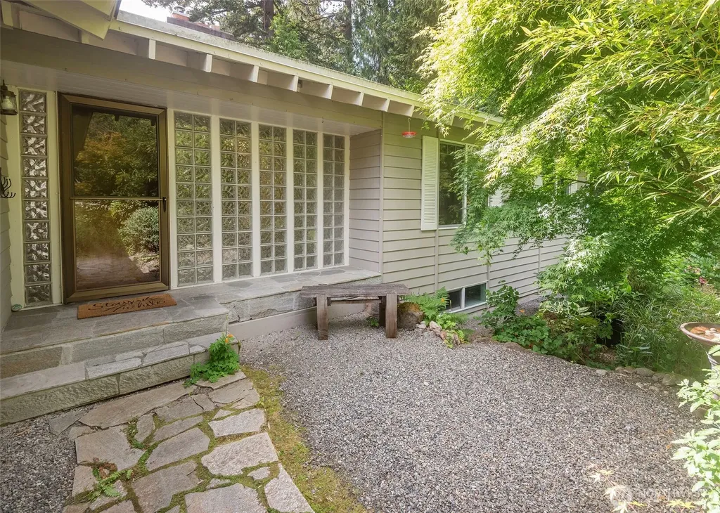 22808 106th Place W Edmonds WA 98020