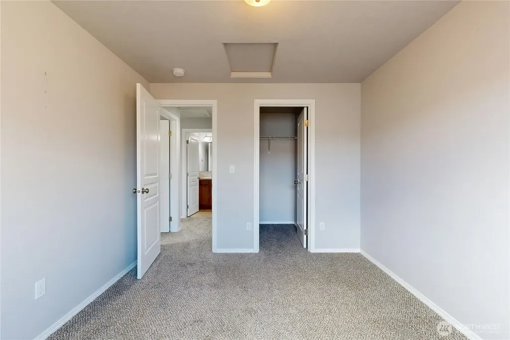 1143 SW Carver Street College Place WA 99324