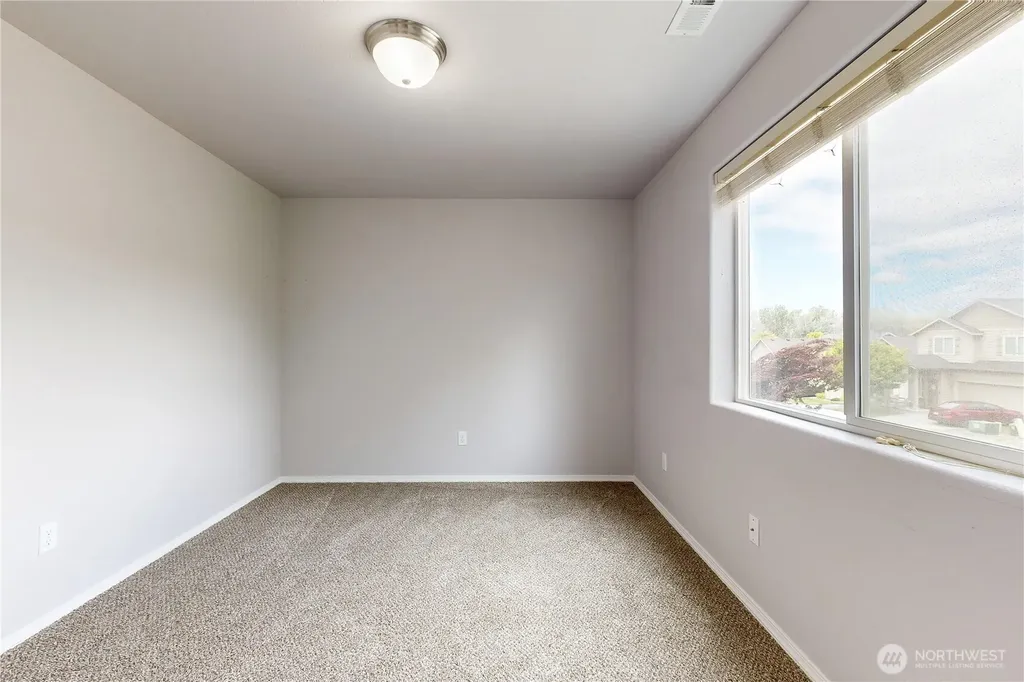 1143 SW Carver Street College Place WA 99324