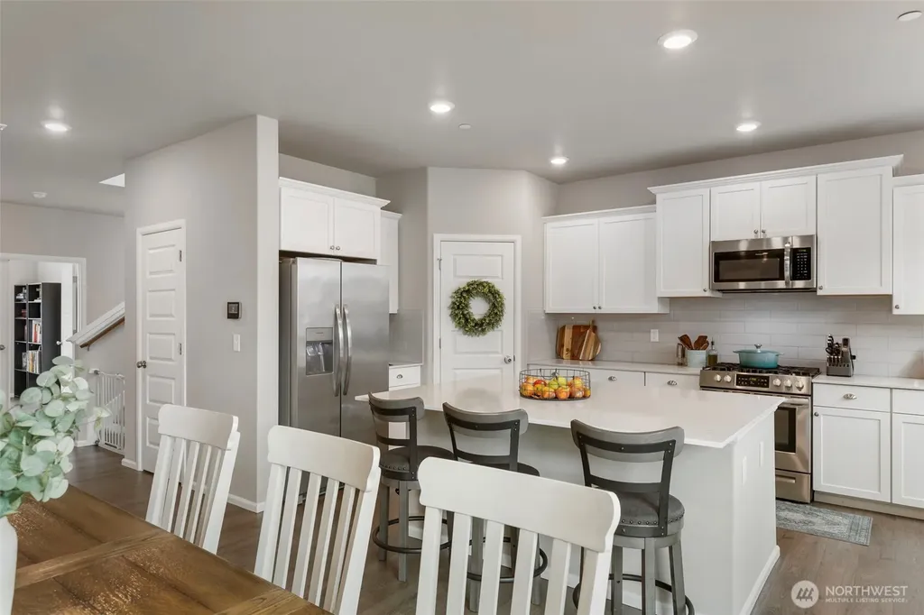 1328 Baker Heights Loop Bremerton WA 98312