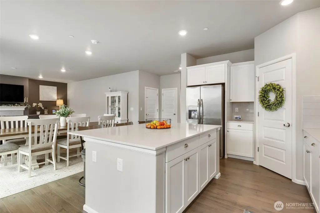 1328 Baker Heights Loop Bremerton WA 98312