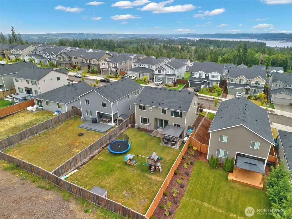 1328 Baker Heights Loop Bremerton WA 98312