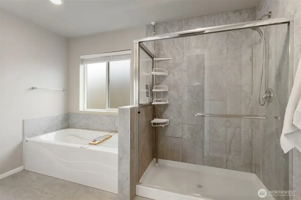 1328 Baker Heights Loop Bremerton WA 98312
