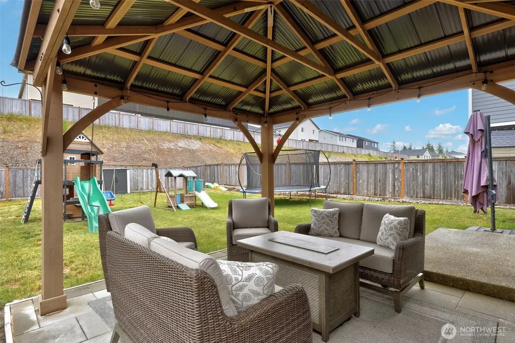 1328 Baker Heights Loop Bremerton WA 98312
