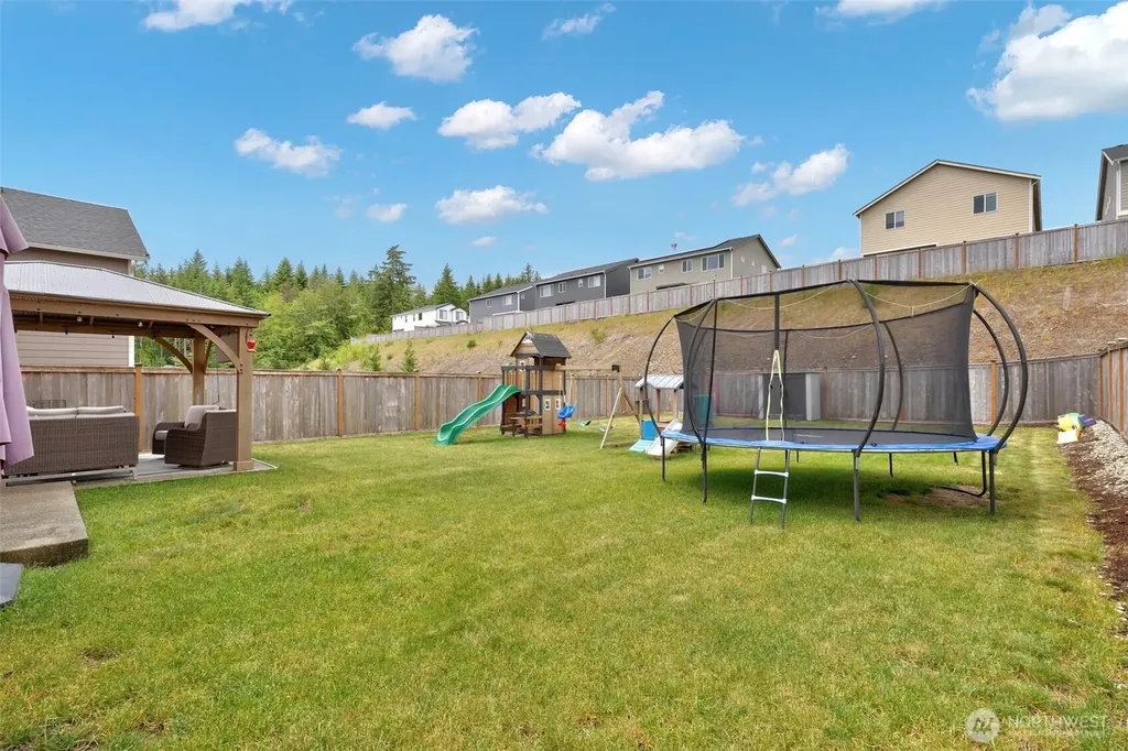 1328 Baker Heights Loop Bremerton WA 98312