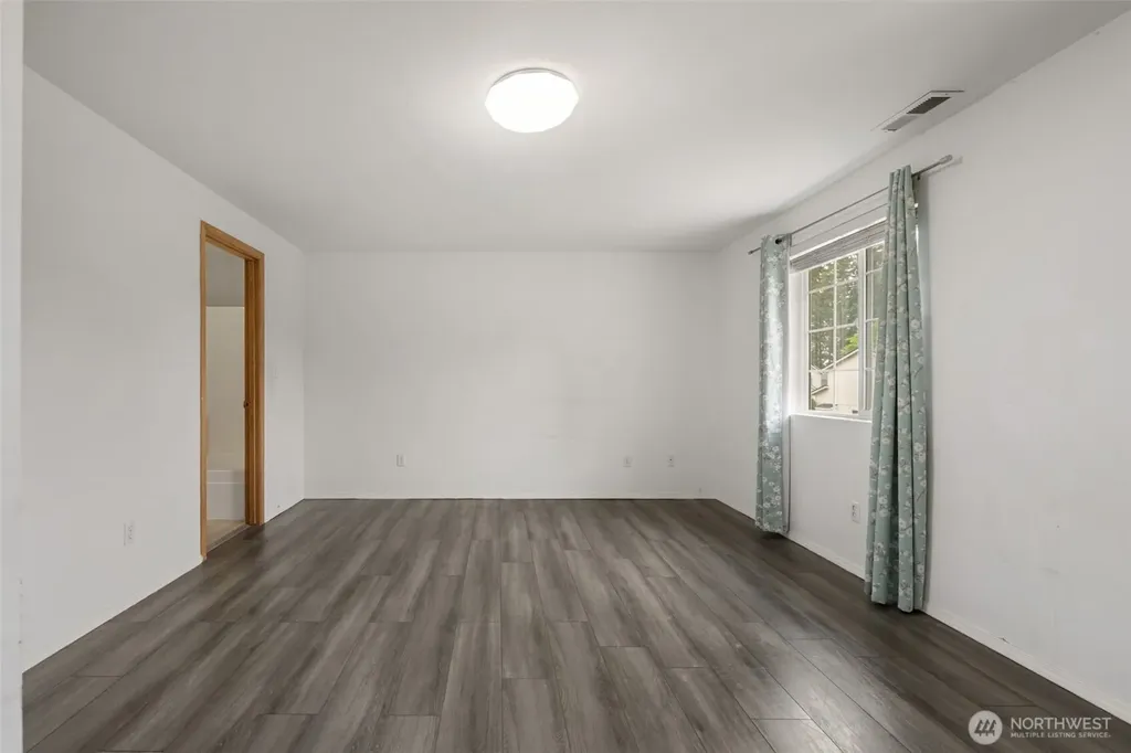 5703 Gateway Lane NE Bremerton WA 98311
