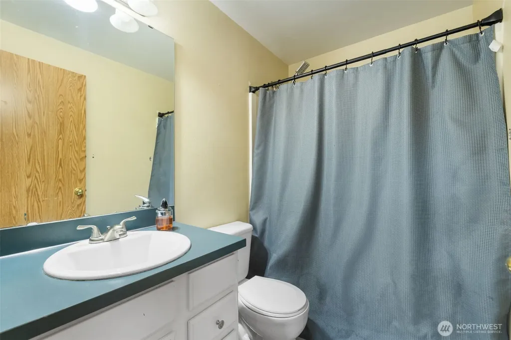 5703 Gateway Lane NE Bremerton WA 98311