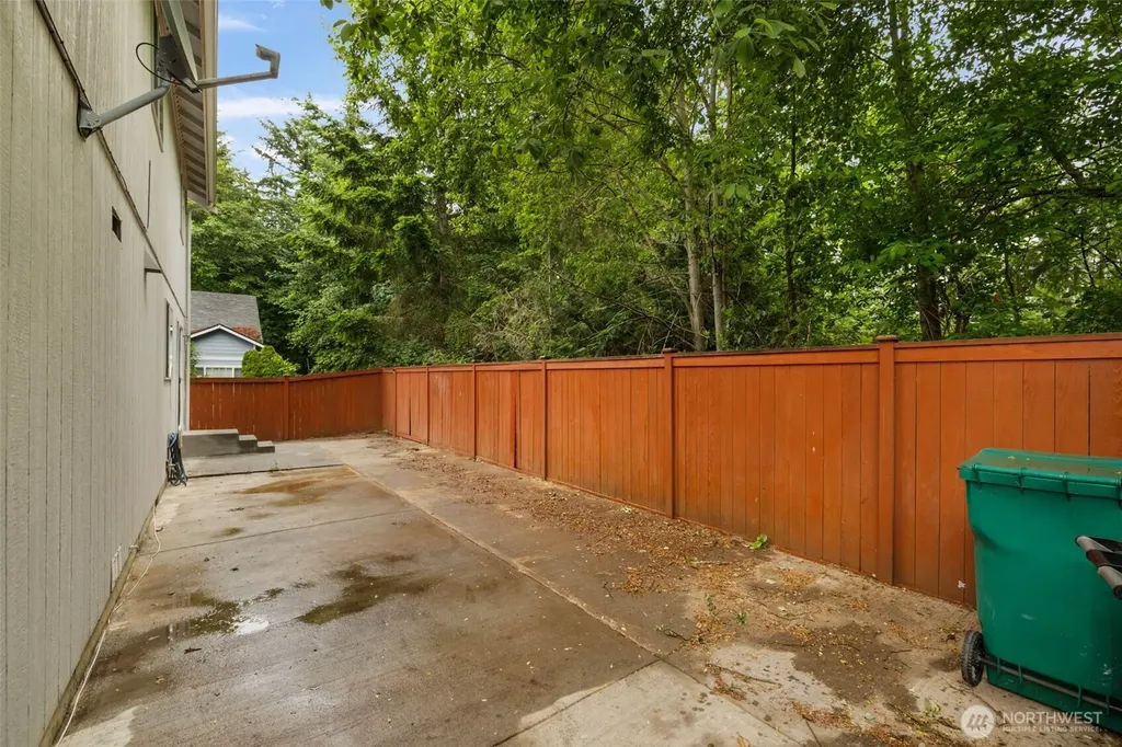 5703 Gateway Lane NE Bremerton WA 98311