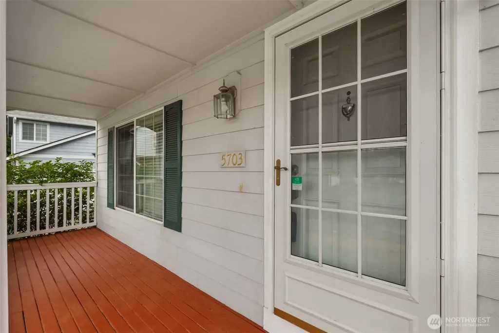 5703 Gateway Lane NE Bremerton WA 98311