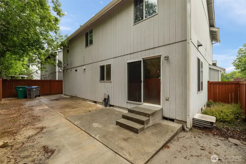 5703 Gateway Lane NE Bremerton WA 98311