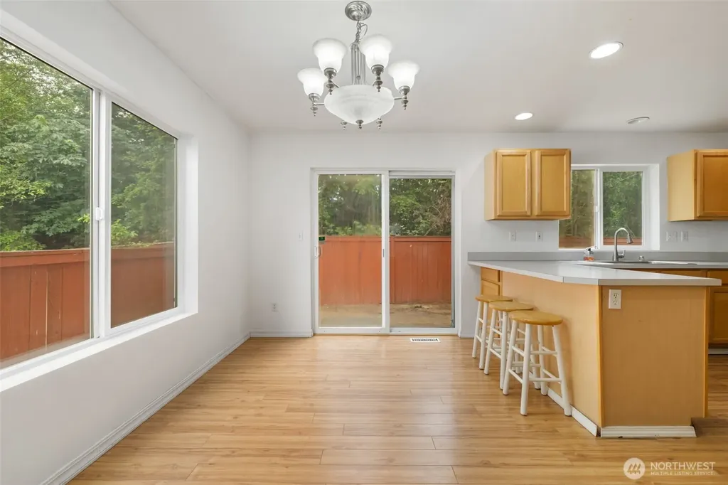 5703 Gateway Lane NE Bremerton WA 98311