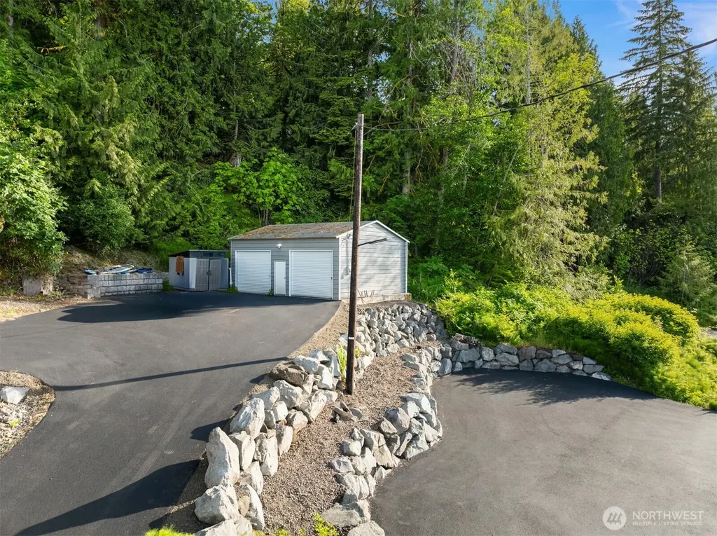 7611 E State Route 106 Union WA 98592