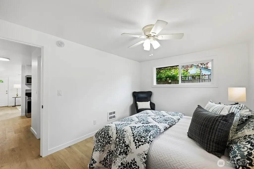 827 N 1st Street Renton WA 98057