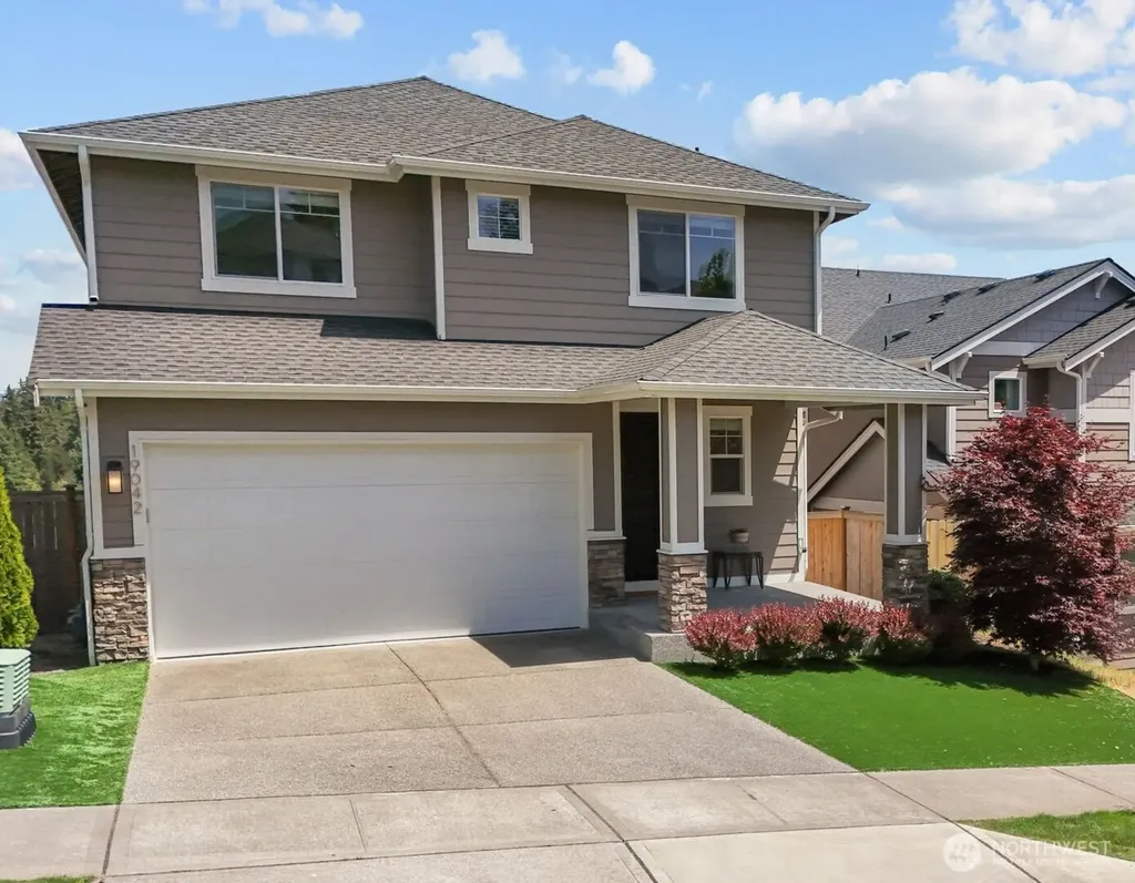 19042 123rd Avenue SE Renton WA 98058