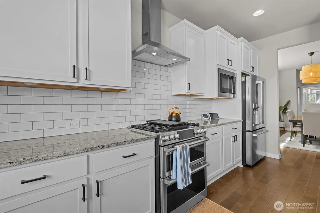 19042 123rd Avenue SE Renton WA 98058