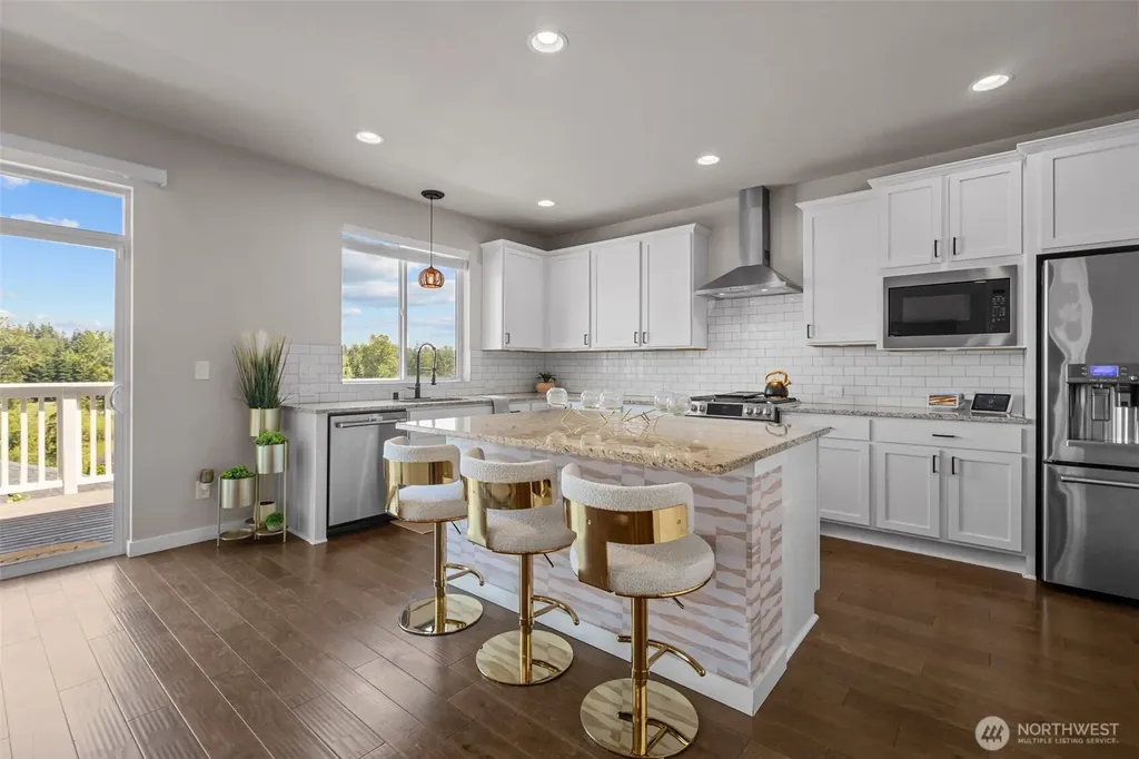 19042 123rd Avenue SE Renton WA 98058