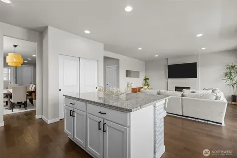 19042 123rd Avenue SE Renton WA 98058