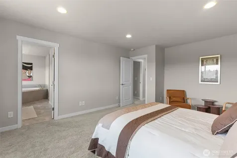 19042 123rd Avenue SE Renton WA 98058