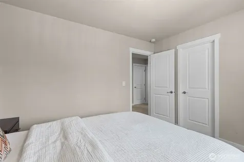 19042 123rd Avenue SE Renton WA 98058