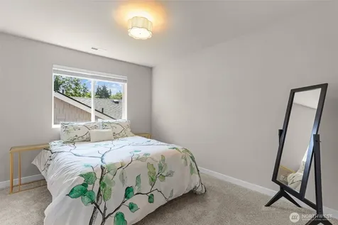 19042 123rd Avenue SE Renton WA 98058