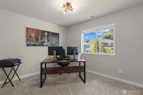 19042 123rd Avenue SE Renton WA 98058