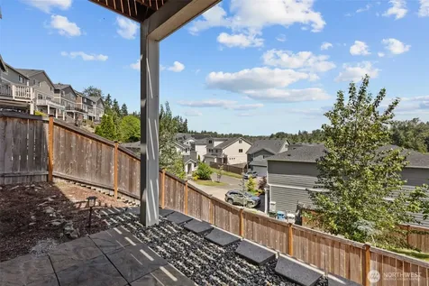 19042 123rd Avenue SE Renton WA 98058