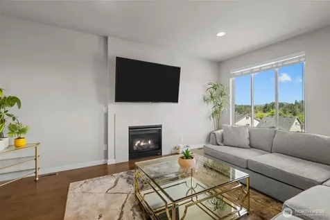 19042 123rd Avenue SE Renton WA 98058