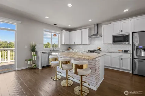 19042 123rd Avenue SE Renton WA 98058