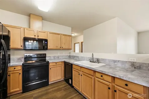18615 101st Avenue Ct E Puyallup WA 98375