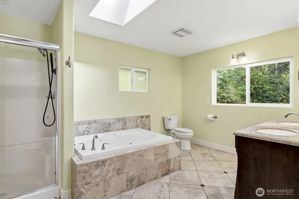 871 NE Larson Boulevard Belfair WA 98528