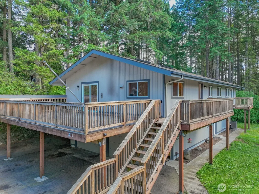 871 NE Larson Boulevard Belfair WA 98528